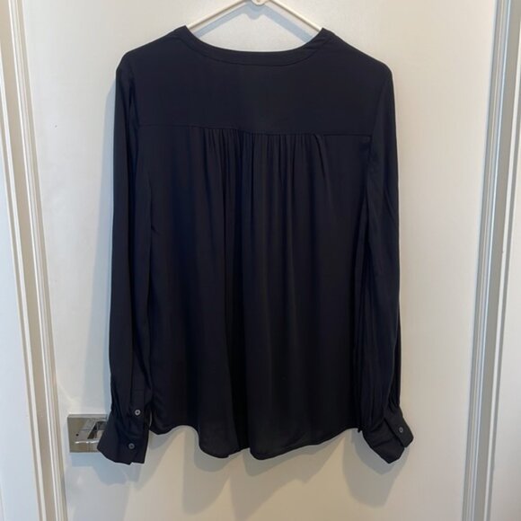 Banana Republic TALL Navy Button Down Work Blouse‎ New with Tags ST - Picture 3 of 4